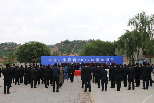 市委副書記、市長王奮彥帶隊(duì)觀摩督查公司項(xiàng)目建設(shè)工作(圖3)