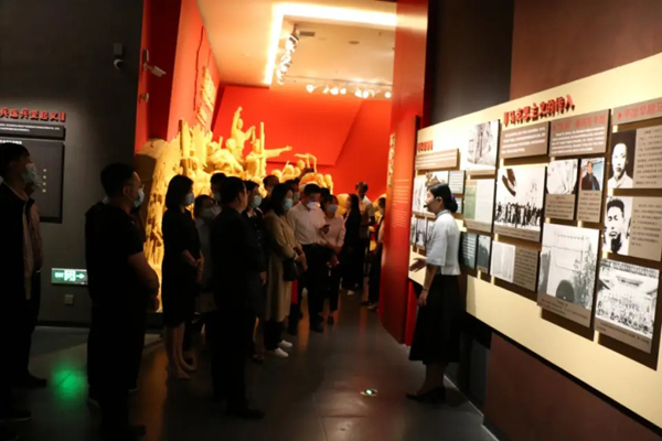 平?jīng)鲢垂军h委組織各支部開(kāi)展“重溫歷史、砥礪前行”(圖2)
